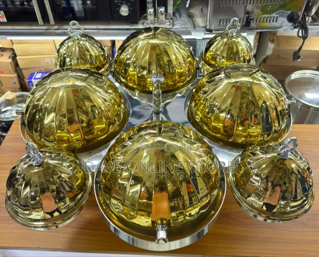 8pcs Rotating Round Serving Dishes Gold.