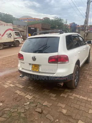 Volkswagen Touareg 2004 White