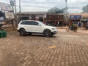 Volkswagen Touareg 2004 White