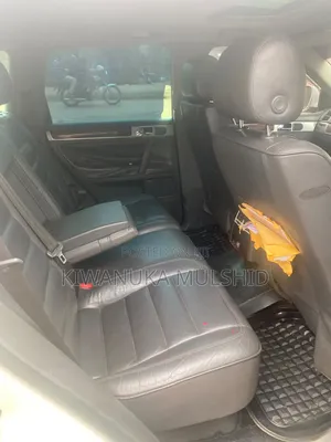 Volkswagen Touareg 2004 White