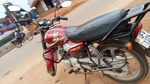 TVS HLX 125 2018 Red