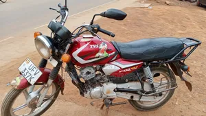 TVS HLX 125 2018 Red