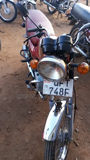 Bajaj Boxer 100 2021 Red