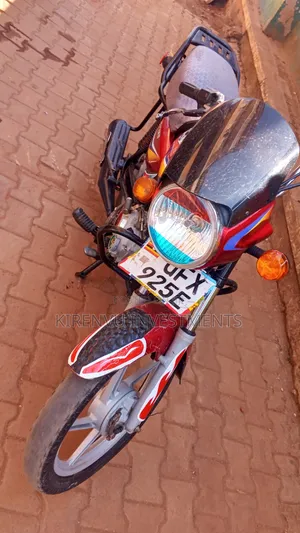 Bajaj Boxer 125 2020 Red