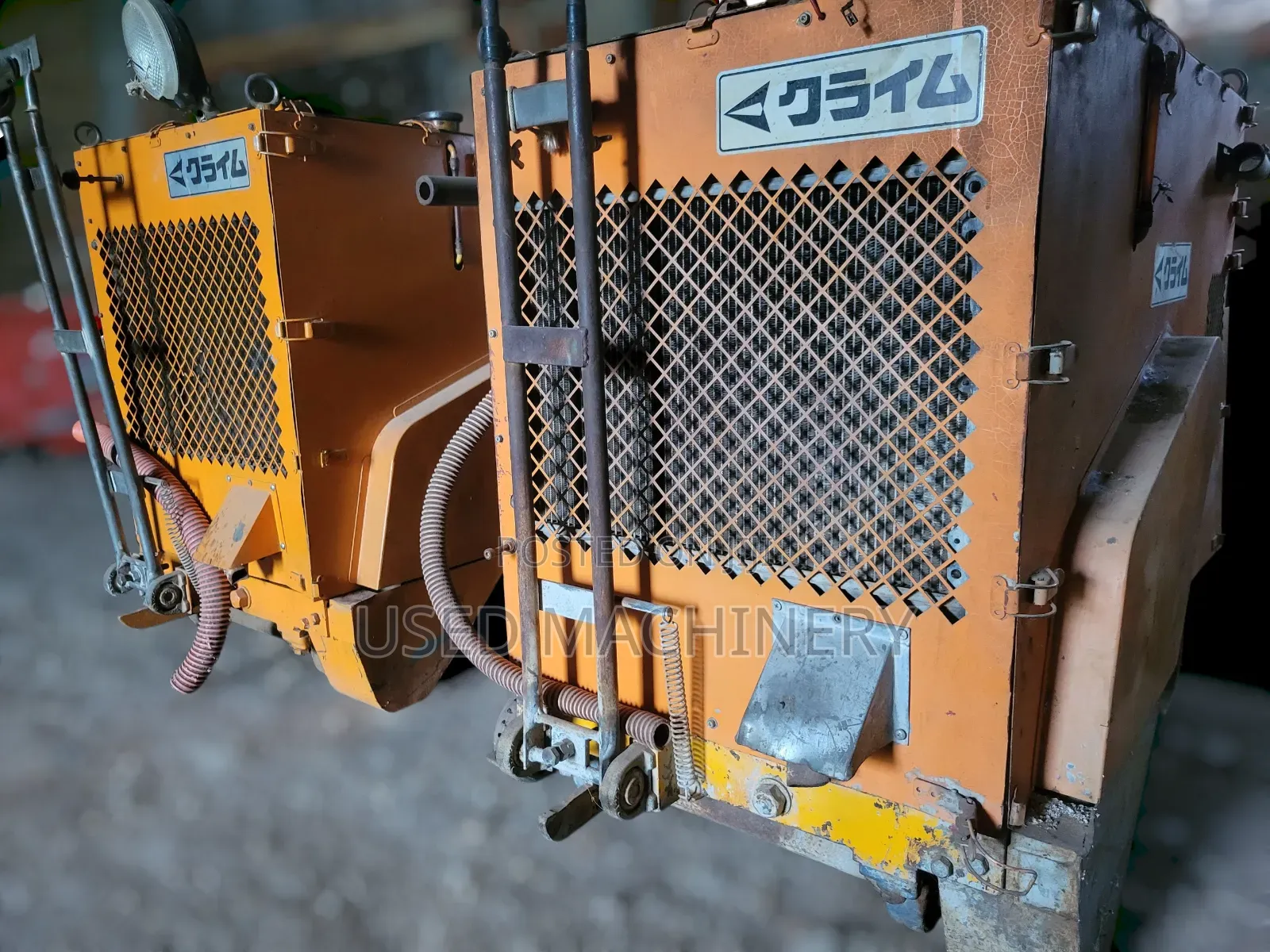 An Industrial Asphalt Joint Sealer / Crack Melter-Applicator
