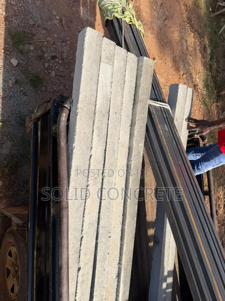 Fence Poles / Ebikondo