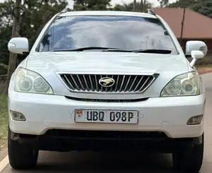 Toyota Harrier 2.4 2009 White