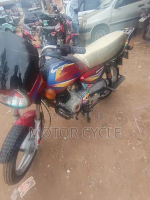 Bajaj CT 125X 2024 Red