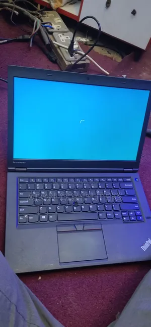 Laptop Lenovo ThinkPad T440p 4GB Intel Core i5 HDD 700GB