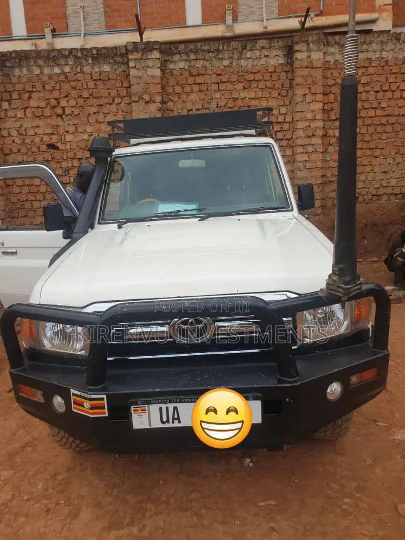 Toyota Land Cruiser Prado 2008 White