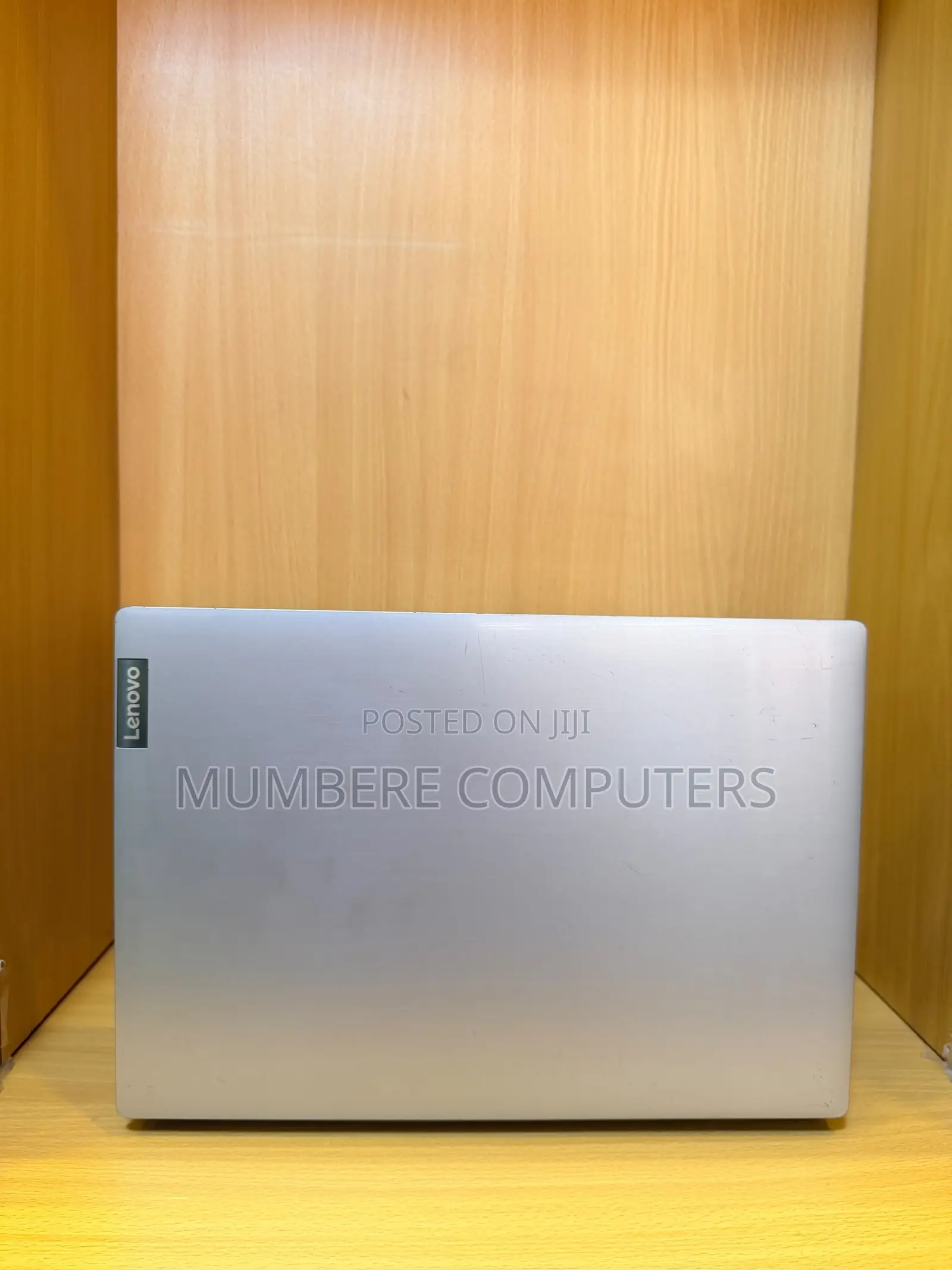 Laptop Lenovo V330 8GB AMD Ryzen 3 SSD 256GB
