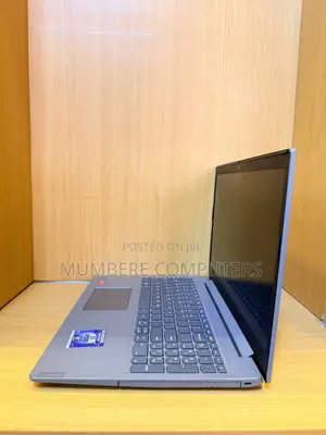 Laptop Lenovo V330 8GB AMD Ryzen 3 SSD 256GB