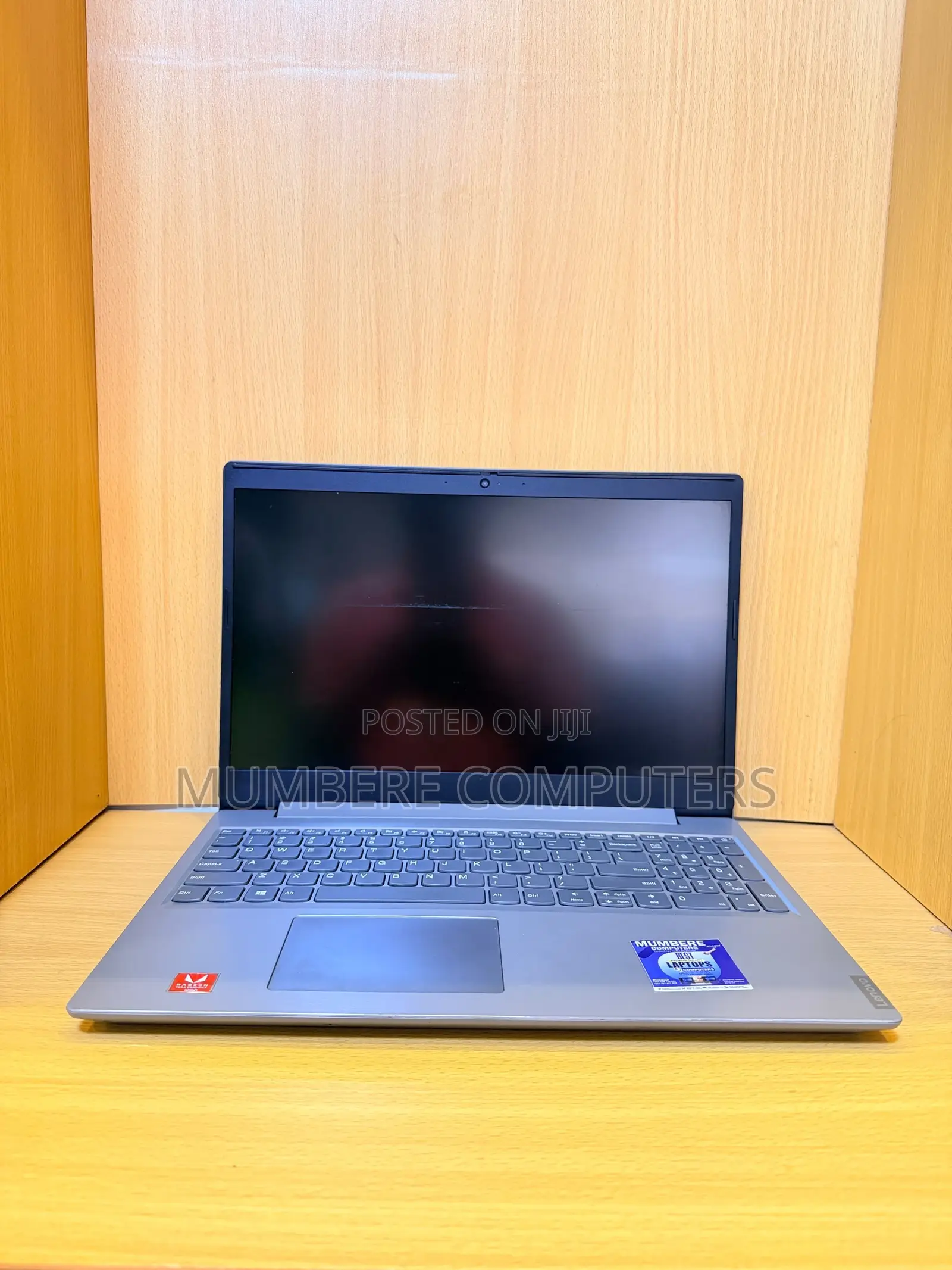 Laptop Lenovo V330 8GB AMD Ryzen 3 SSD 256GB