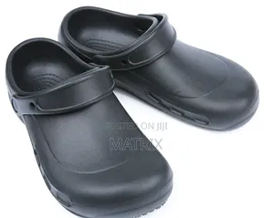 Theatre Clogs