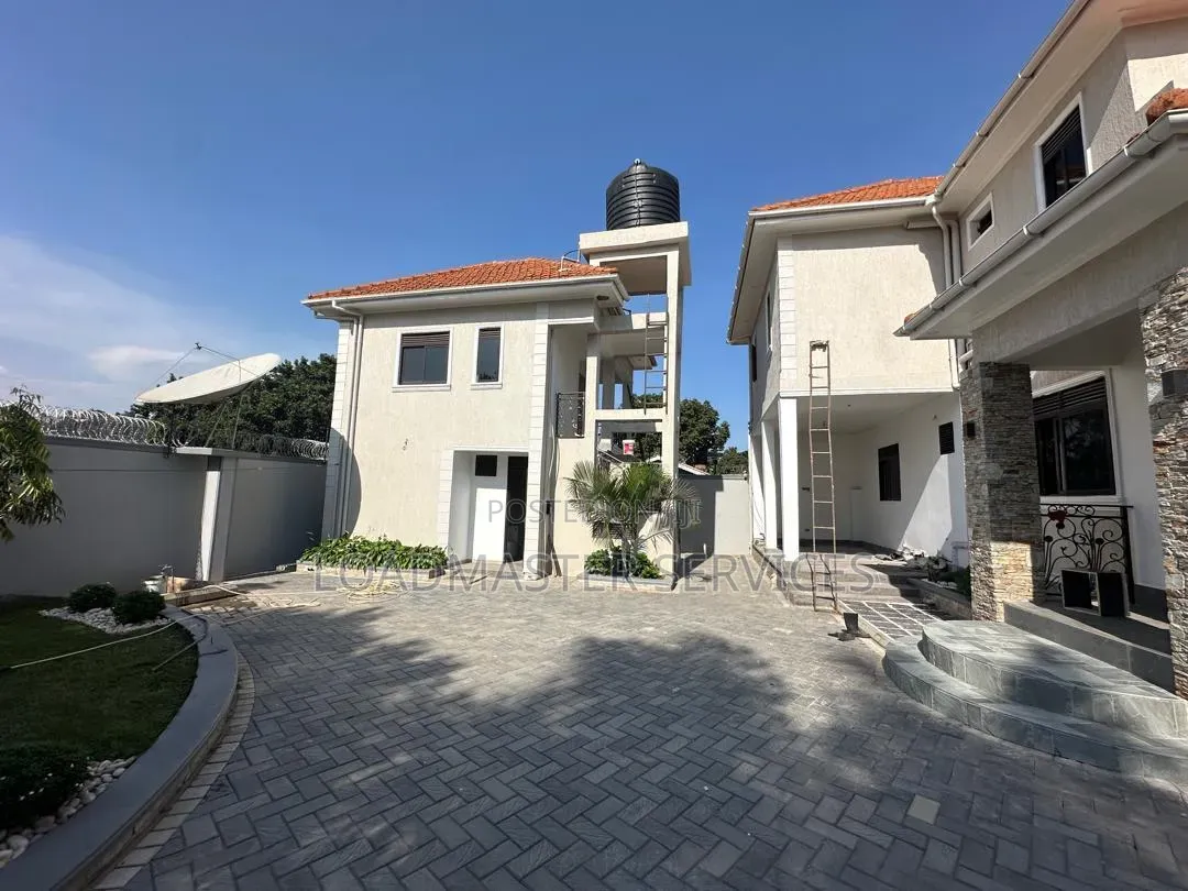 6bdrm House in Wakiso / Wakiso for sale