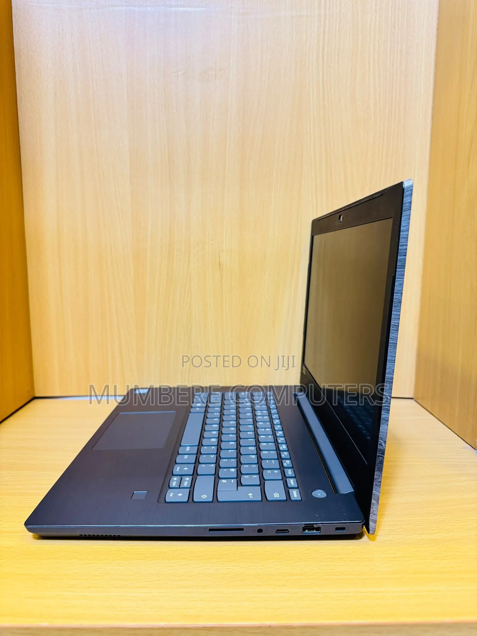 Laptop Lenovo V330 8GB Intel Core i5 SSD 256GB
