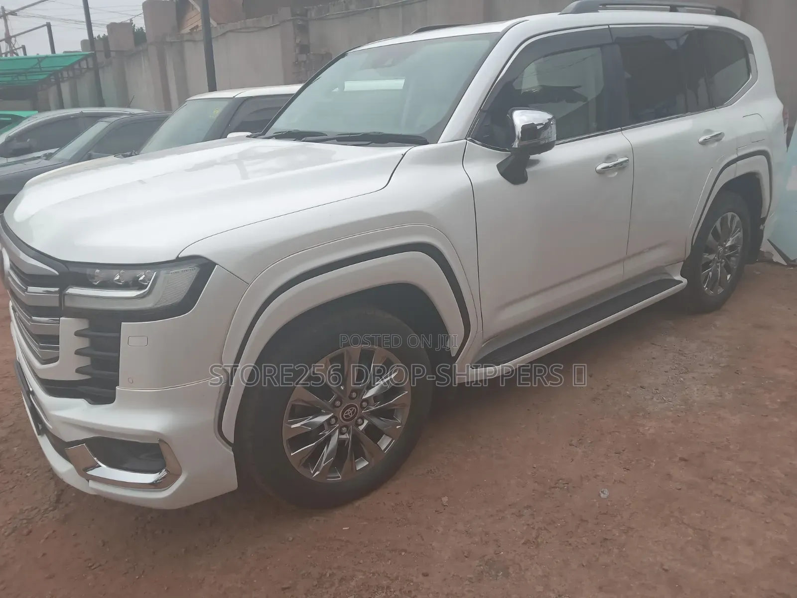 Toyota Land Cruiser LC300 2023 Pearl