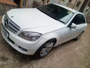 Mercedes-Benz C200 2010 White