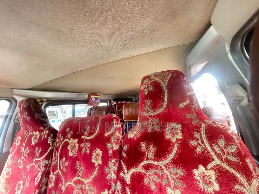 Toyota HiAce 2008 Silver