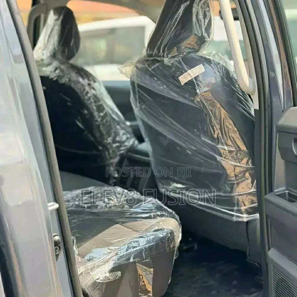 New Toyota Hilux 2026 Gray