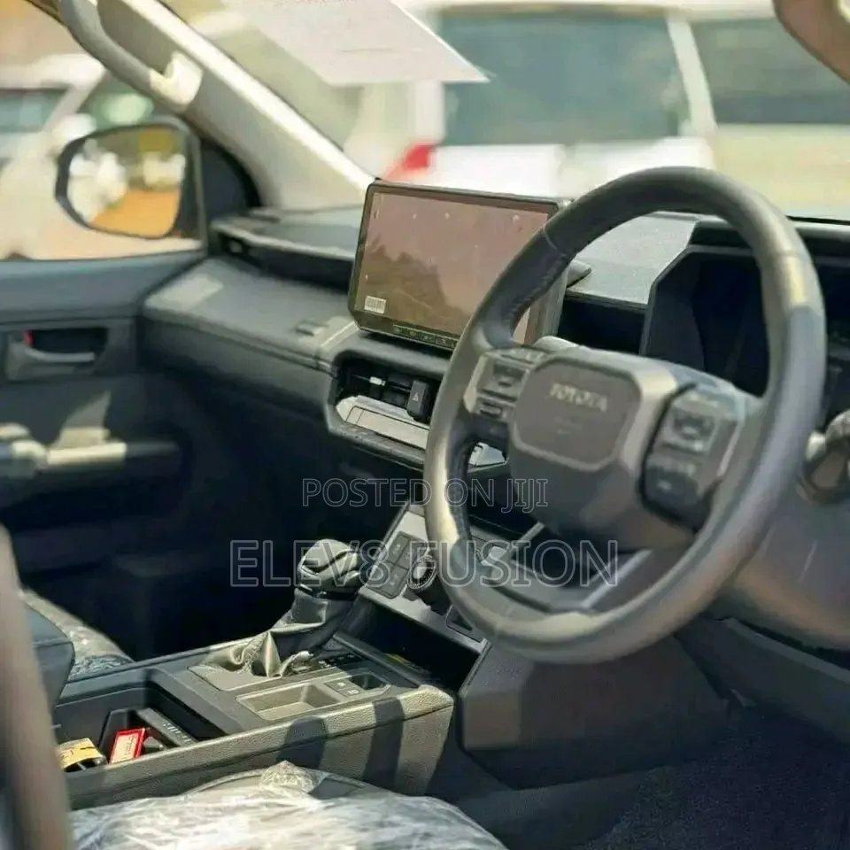 New Toyota Hilux 2026 Gray