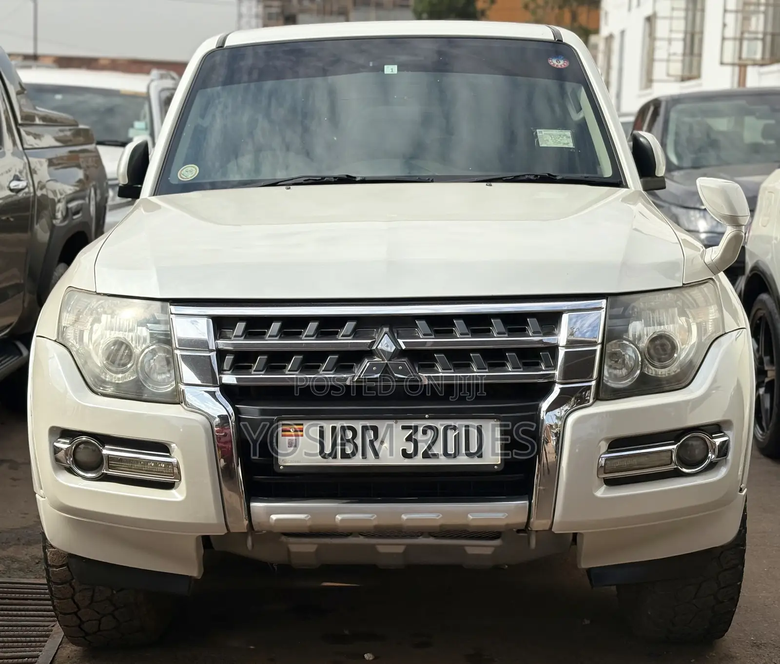 Mitsubishi Pajero V80 3.0 VR-I 2013 White