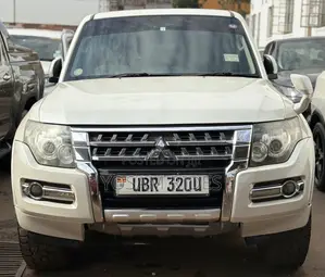 Mitsubishi Pajero V80 3.0 VR-I 2013 White
