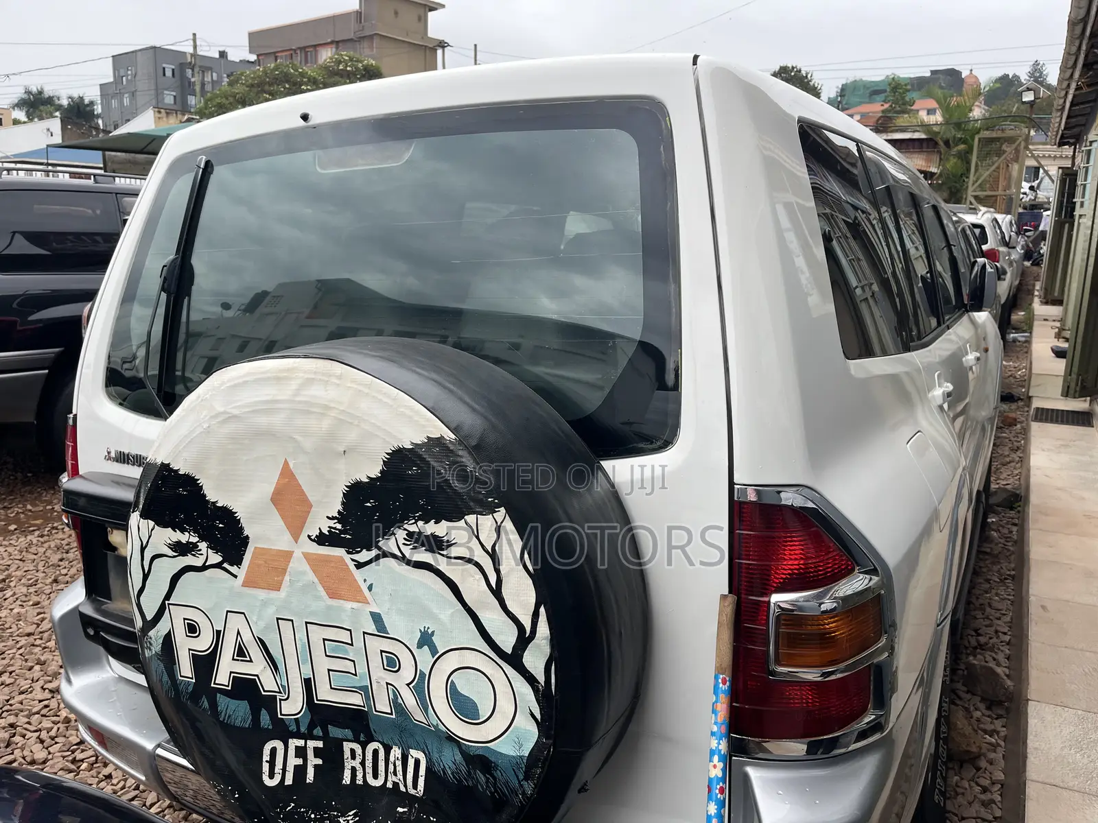 Mitsubishi Pajero 2004 White