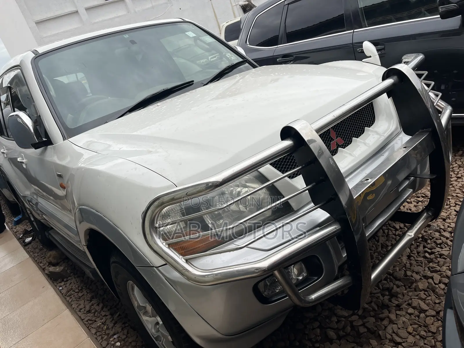 Mitsubishi Pajero 2004 White