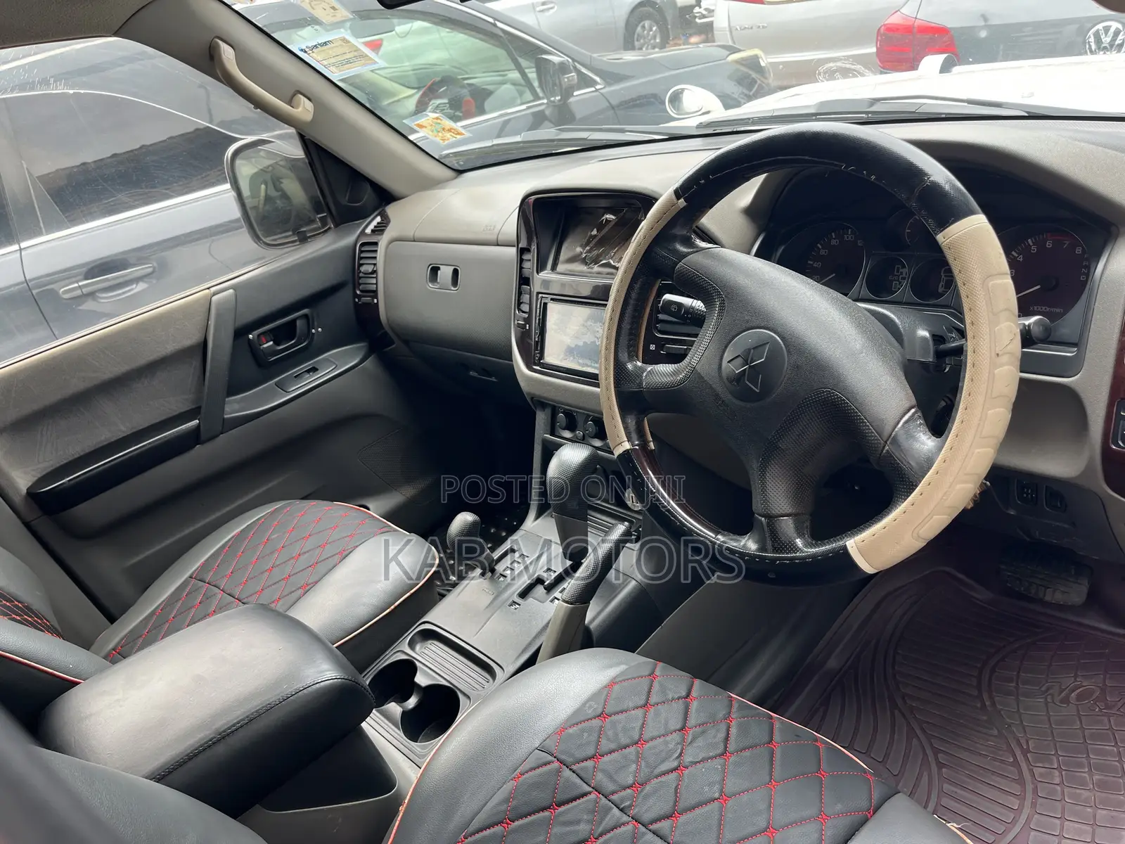 Mitsubishi Pajero 2004 White