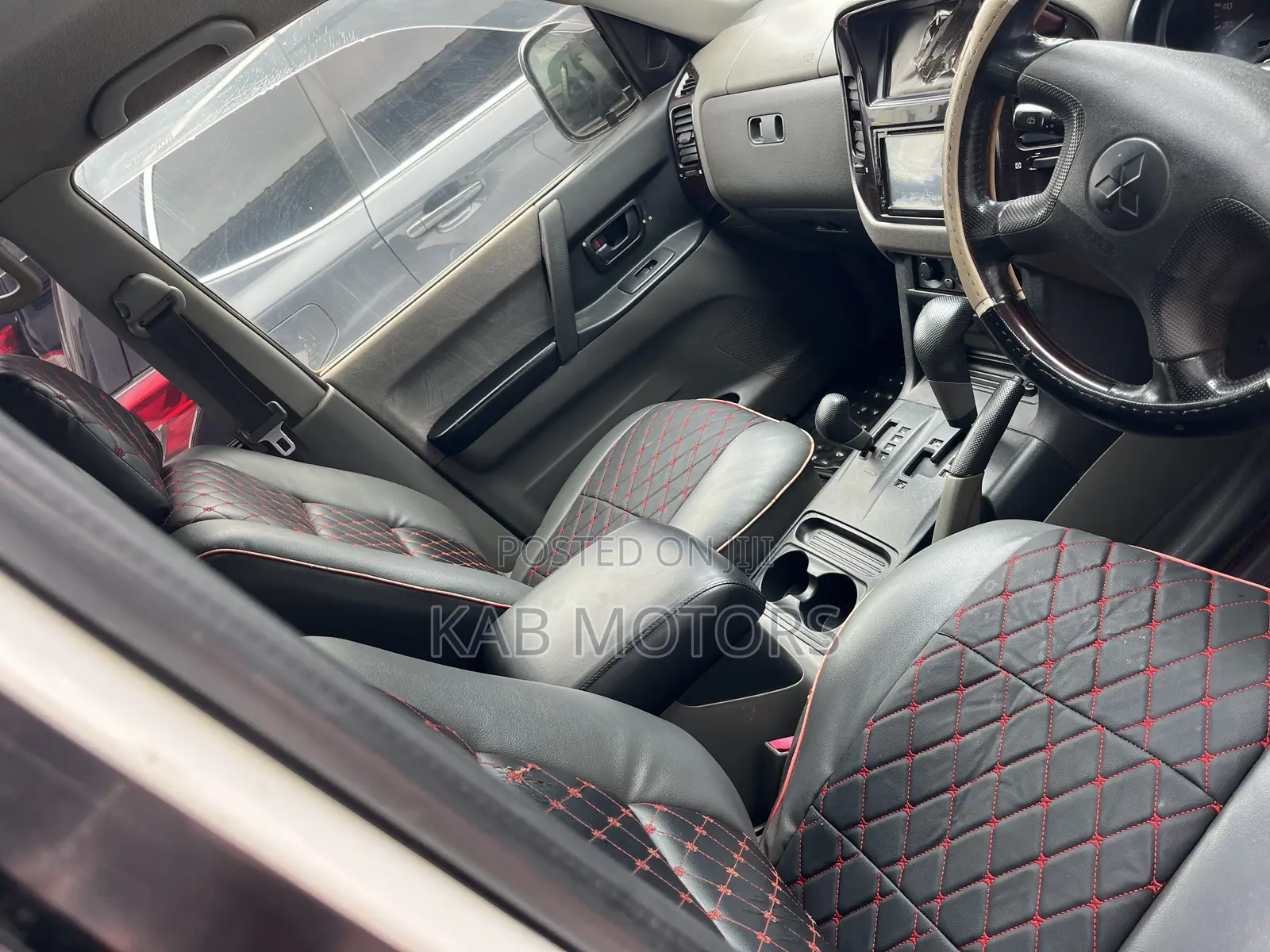 Mitsubishi Pajero 2004 White