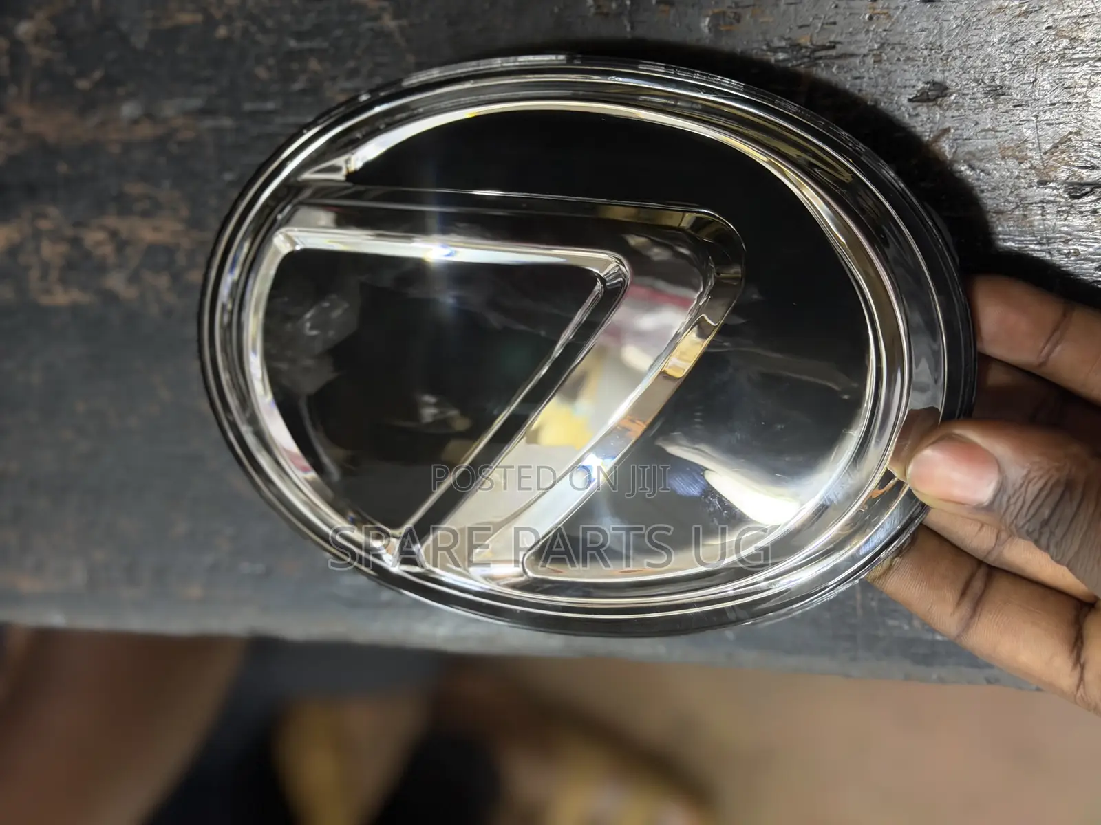 Lexus Glass Logo