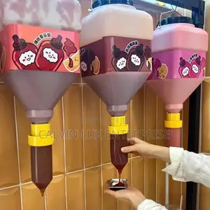 Wall-Hanging Gravity Sauce Dispenser