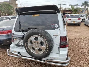 Mitsubishi Pajero IO 2000 White