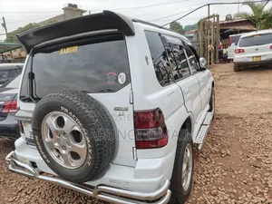 Mitsubishi Pajero IO 2000 White