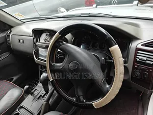 Mitsubishi Pajero 2004 White