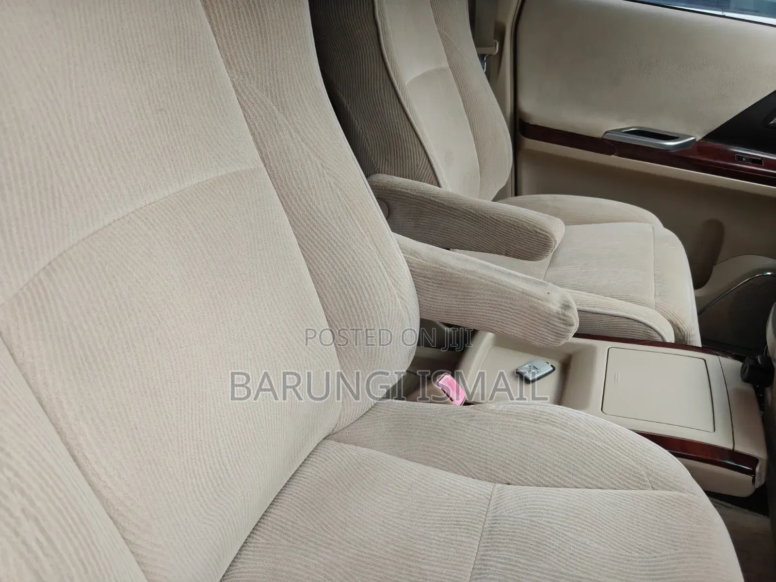 Toyota Alphard 2010 Silver