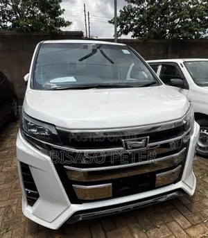 Toyota Noah 2017 White