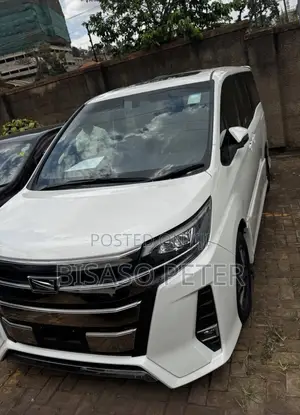 Toyota Noah 2017 White