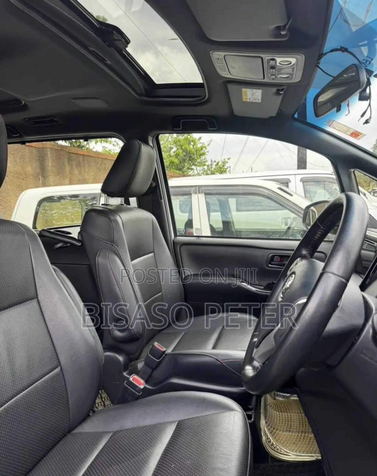 Toyota Noah 2017 White