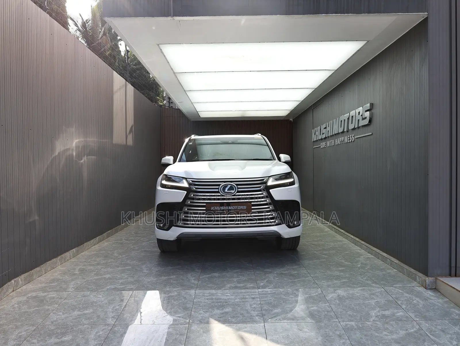 Lexus LX 500d 2022 White