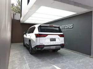 Lexus LX 500d 2022 White