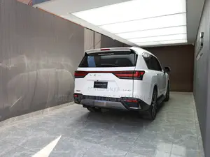 Lexus LX 500d 2022 White