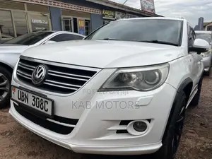 Volkswagen Tiguan S 4Motion 2010 Black