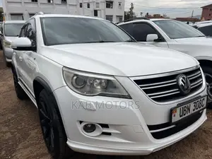 Volkswagen Tiguan S 4Motion 2010 Black