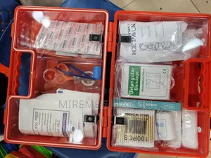 25 People First Aid Kit Set