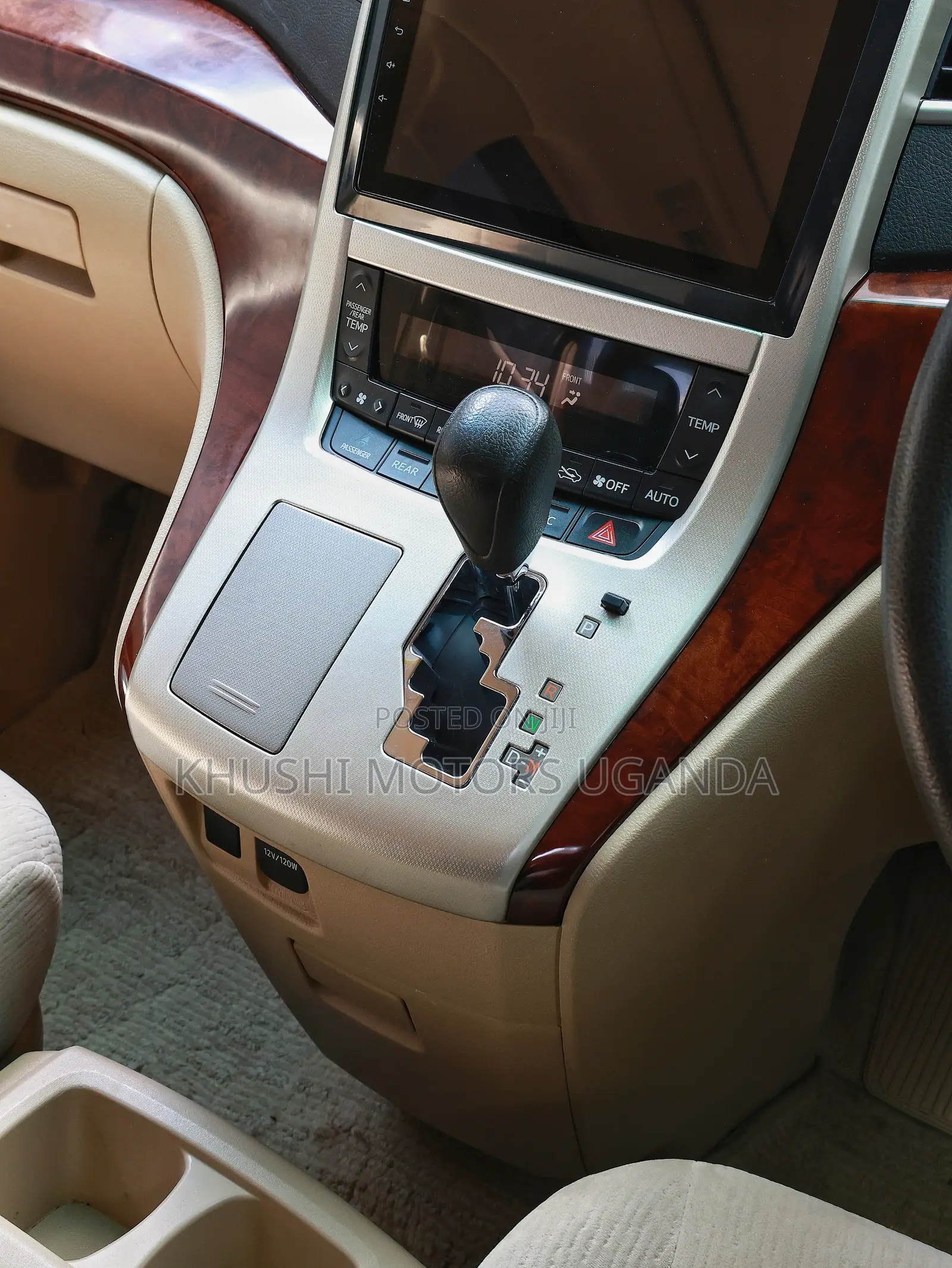 Toyota Alphard 2.4 Petrol FWD 2010 Silver