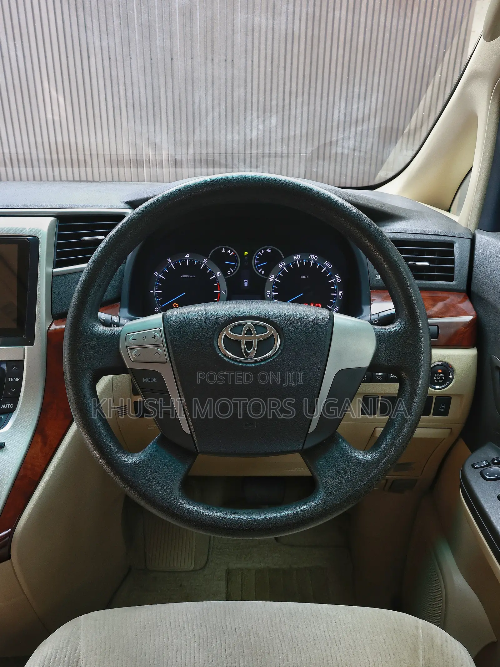 Toyota Alphard 2.4 Petrol FWD 2010 Silver