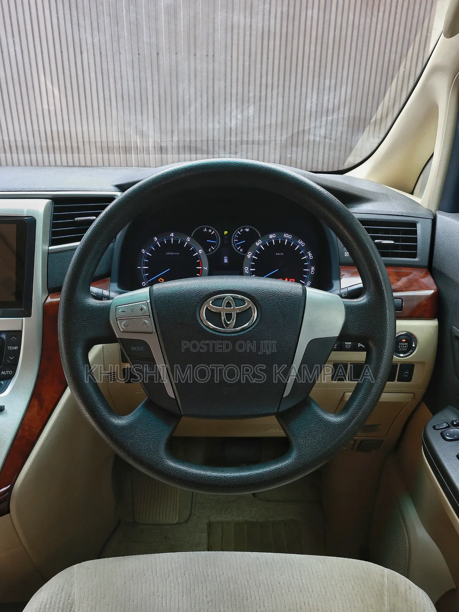 Toyota Alphard 2.4 Petrol FWD 2010 Silver