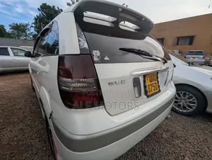 Toyota Nadia 2000 White